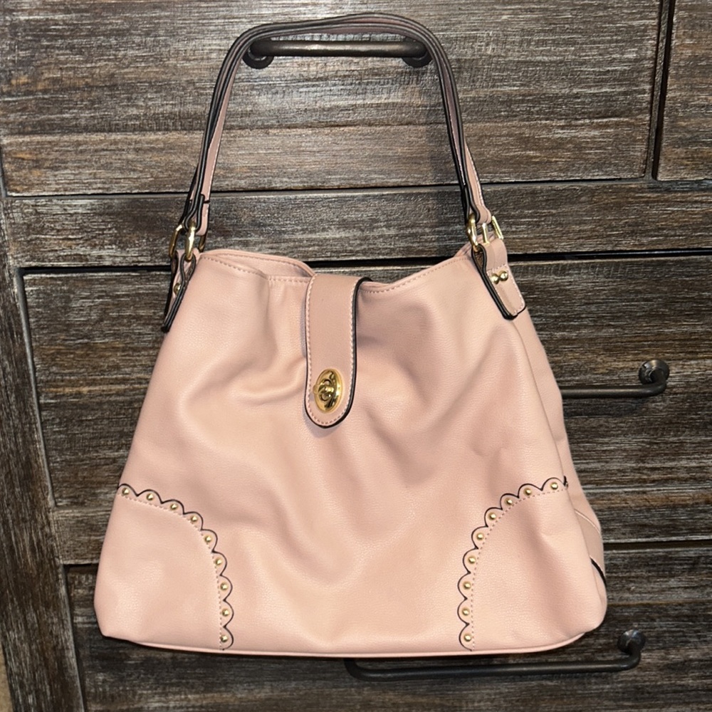 5 for $20! Creamy pink purse